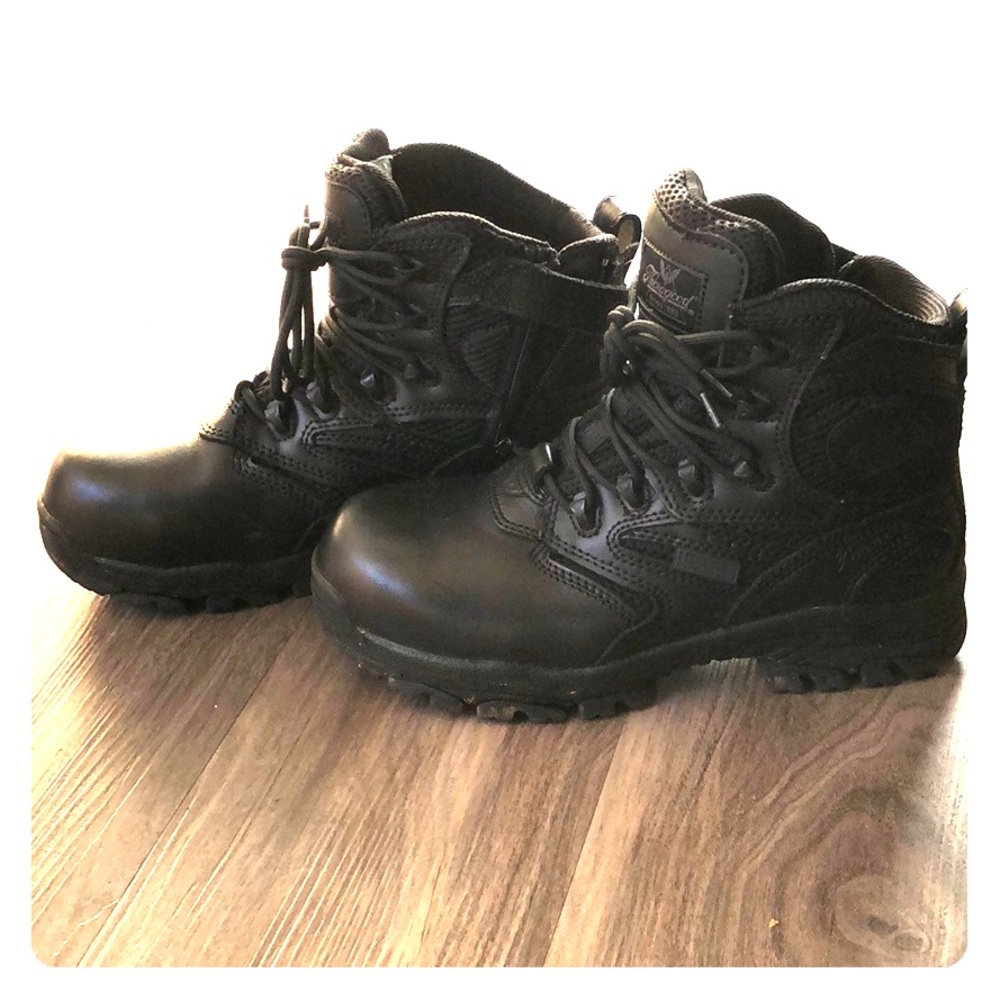 Thorogood black  deuce boots. Size 7.